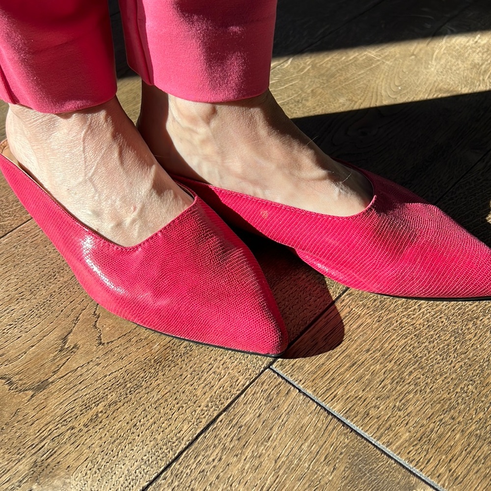 Vintage leather hot pink mules.